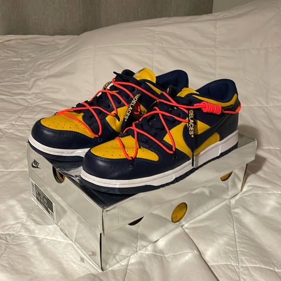 Nike Dunk Low x Off-White Michigan - Picture 1 of 9